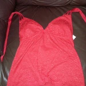 Red tankani swim suit top need gone asap